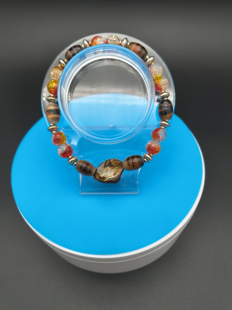 49-warm-amber-tones-highlight-this-bracelet