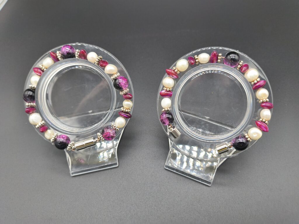 07-mother-of-pearl-shine-in-this-set