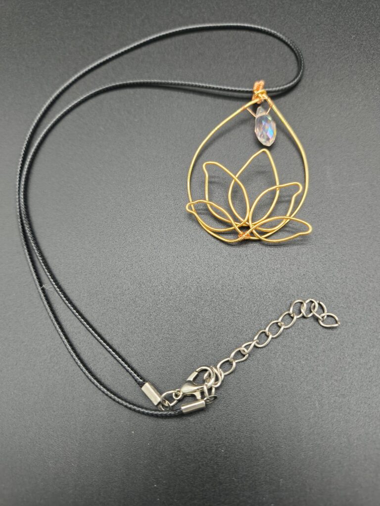 105-a-lovely-wire-wrapped-necklace